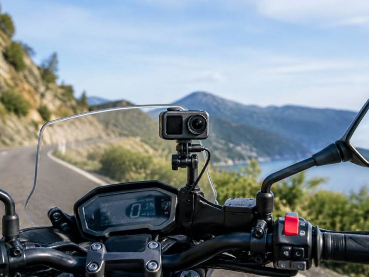 Dashcam moto : guide d’achat pour choisir un équipement fiable et discret